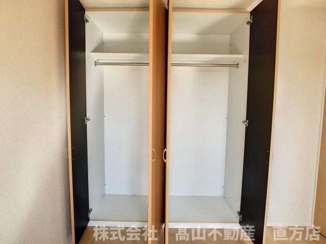 直方市大字頓野のアパートの収納