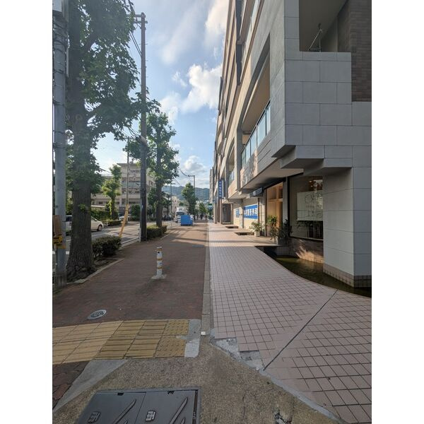 プラザインペリアルの周辺