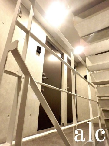 杉並区西荻南２丁目の賃貸マンションのその他共用部分|雨の日も安心　内廊下