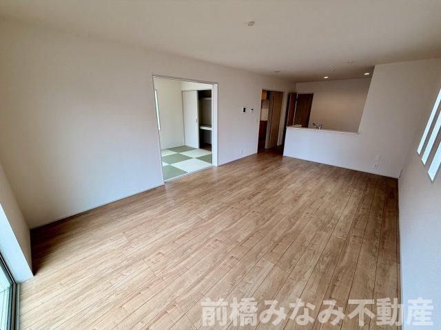 【新築】渋川市金井第19　１号棟(全４棟)　リーブルガーデン　新築建売分譲の居間・リビング|リビングです
