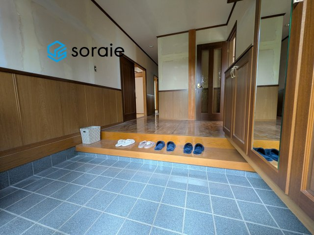 川越市神明町　中古戸建の玄関|6/12　撮影