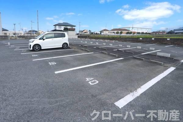 ビレッジハウス豊浜2号棟の駐車場