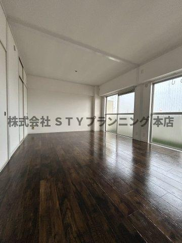 仲介手数料0円！ドミール英の洋室