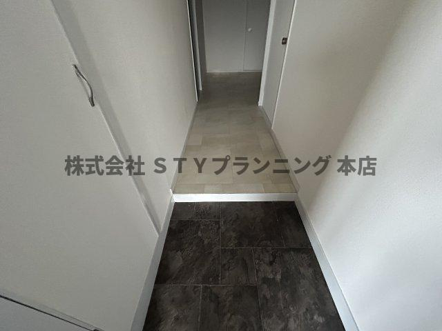 仲介手数料0円！ドミール英の玄関
