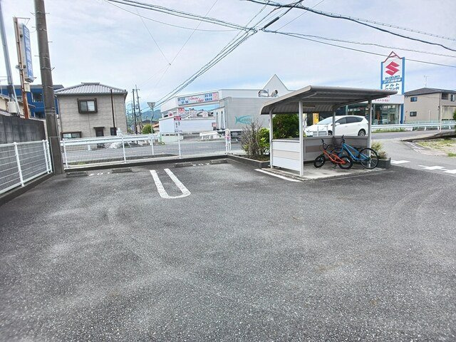 ウッドパストラルⅡの駐車場