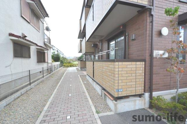 D-room yours residenceのロビー
