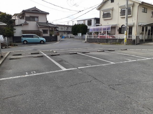 エクセル北門の駐車場