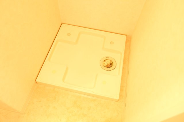 【設備】 | メルディアキューブやえのさと | 室内洗濯機置き場