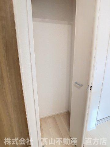 直方市大字感田のアパートの収納