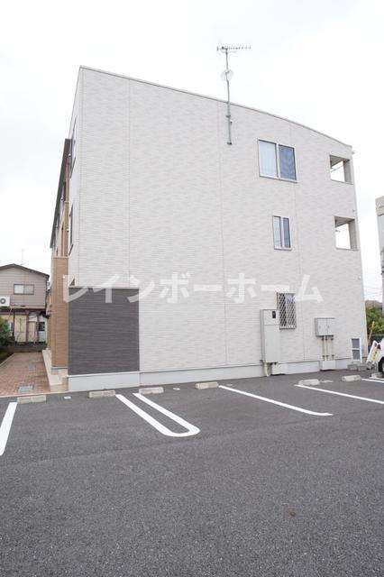 ハピネス和光の駐車場