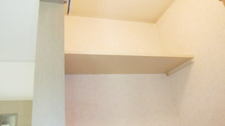 レクエールの洗面所|洗面所に棚ついています