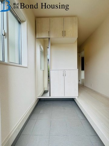 長期優良住宅　神陵台9丁目　新築2区画　1号棟の玄関