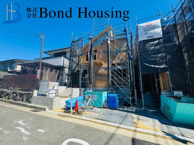 長期優良住宅　神陵台9丁目　新築2区画　1号棟の前面道路含む現地写真