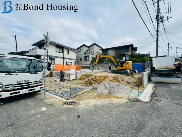 BELS取得　神陵台9丁目　新築2区画　2号棟の駐車場