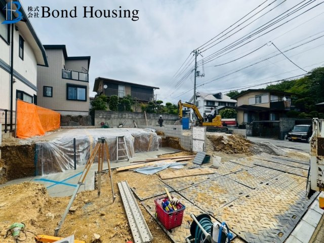 BELS取得　神陵台9丁目　新築2区画　2号棟の前面道路含む現地写真
