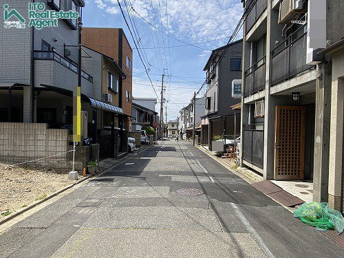 紫野南花ノ坊町 新築戸建 A号地の前面道路含む現地写真