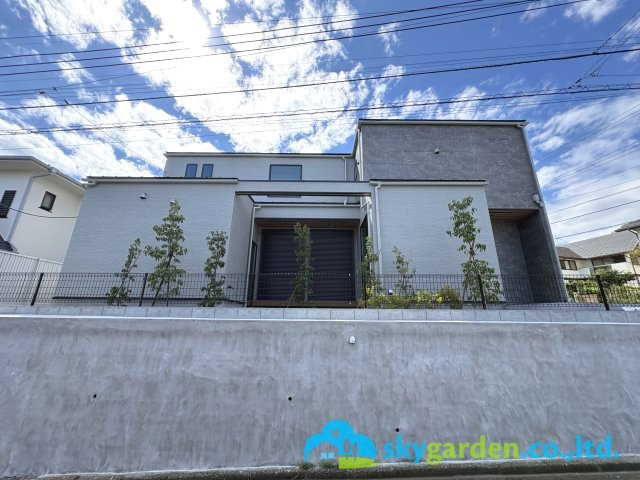 鎌倉市西鎌倉　新築戸建　全１棟の外観|堂々とした重厚感ある佇まい