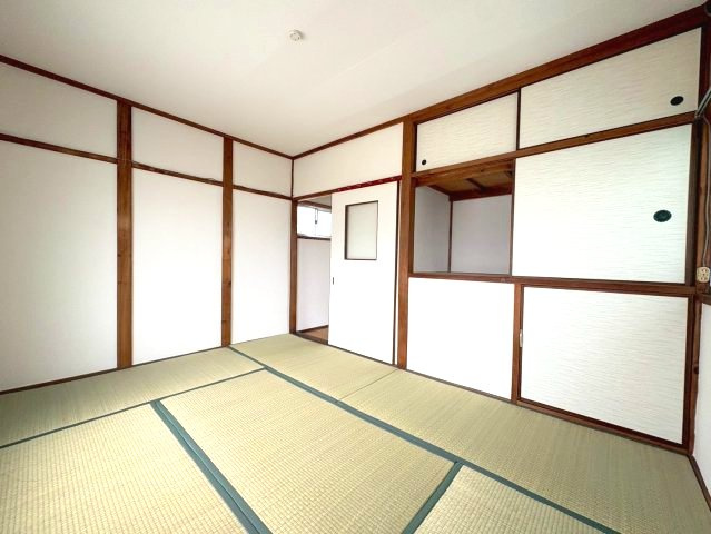 西板持7丁目戸建の寝室