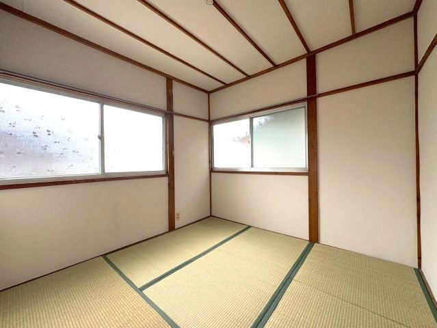 西板持7丁目戸建の寝室