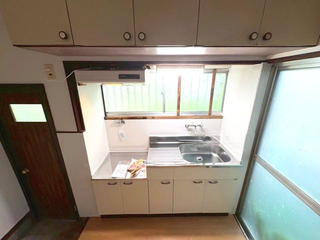 西板持7丁目戸建のキッチン