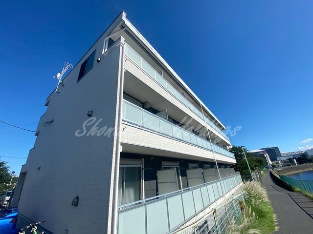 藤沢市片瀬の賃貸マンションの外観|おしゃれな外観です♪