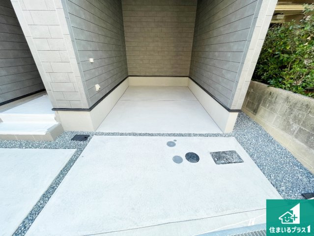 ■豊中市小曽根　第3期　新築一戸建ての駐車場|駐車スペース！散水栓があるので、こまめに愛車を洗えます！