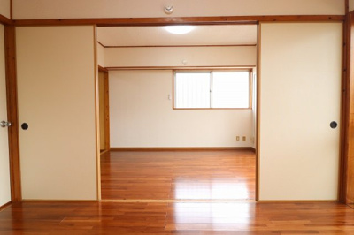 【洋室】 | キャッスル大中