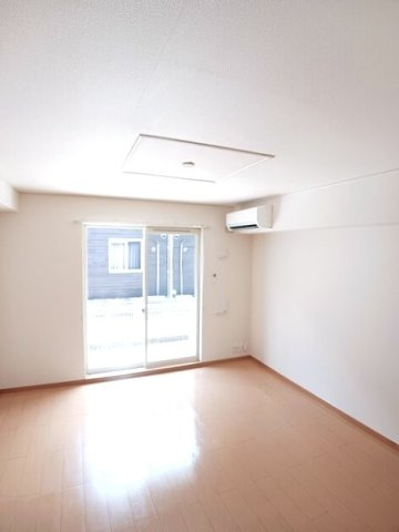 スワン　ＫＩＴＡＭＵＲＡ　Ｃの居間・リビング