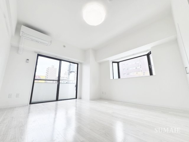 戸田公園ステイタスの居間・リビング|２面採光明るいお部屋☆