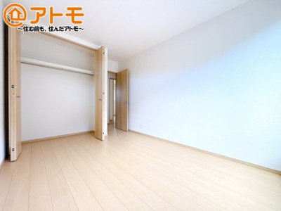【寝室】 | 駿東郡清水町徳倉2622番　新築一戸建て　A号棟 | 毎日すごす部屋の広さや陽当りも気になるポイントですね！現地で体感してみてください♪