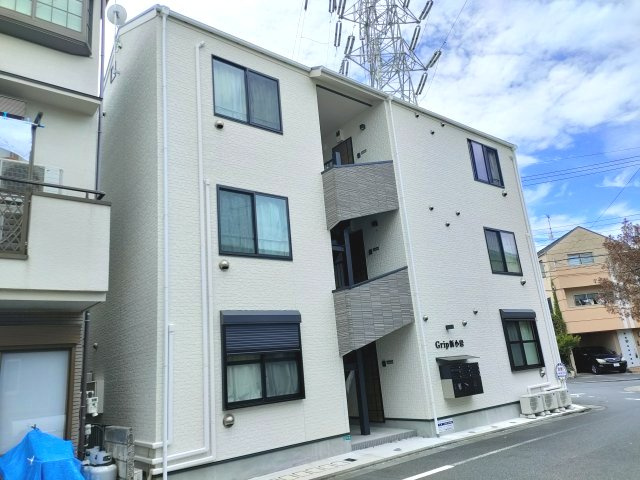 Grip新小岩のエントランス