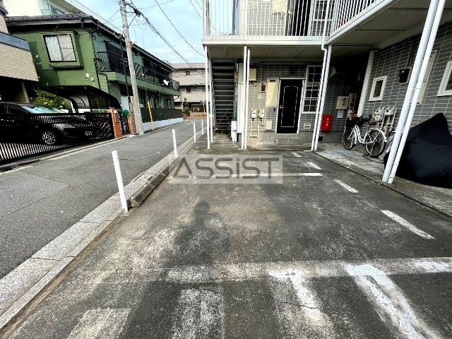 ウィング１の駐車場