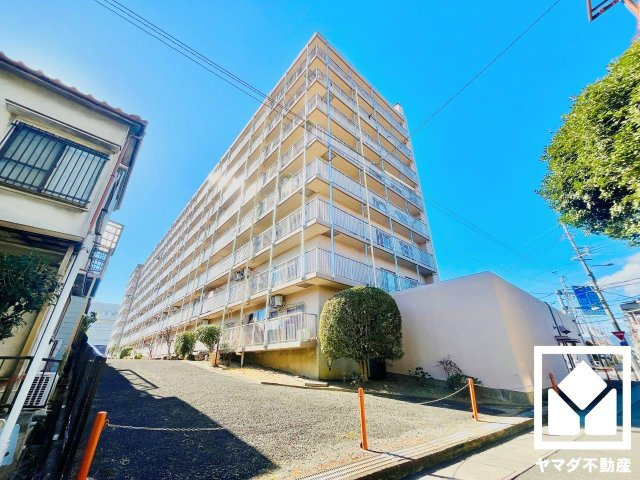 伏見日光ハイツ2号棟の外観