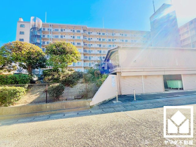 伏見日光ハイツ2号棟の外観
