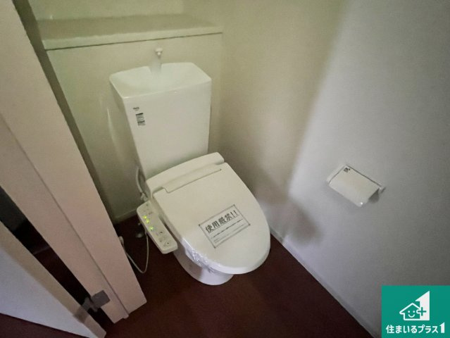 加古郡稲美町六分一　第1期　新築一戸建てのトイレ|1・2階の2ヶ所にあるので、朝の忙しい時間の順番待ちもなく、深夜の利用にも大変便利です。