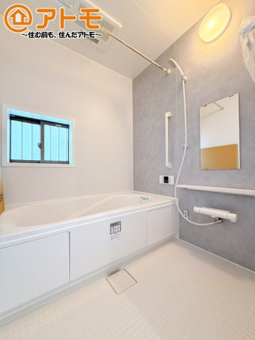 【浴室】 | 駿東郡清水町徳倉2622番　新築一戸建て　B号棟 | 広々１坪タイプのゆったり浴室ユニット♪浴室乾燥機付き♪