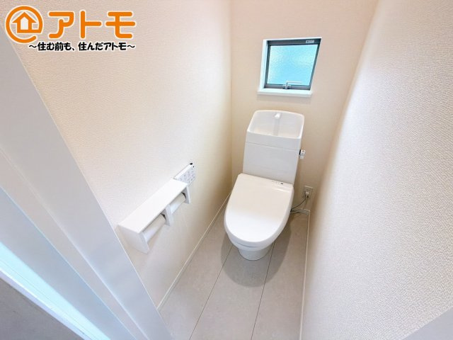 【トイレ】 | 駿東郡清水町徳倉2622番　新築一戸建て　B号棟 | ２つトイレがあるので朝も混みあわずに使うことができます！
