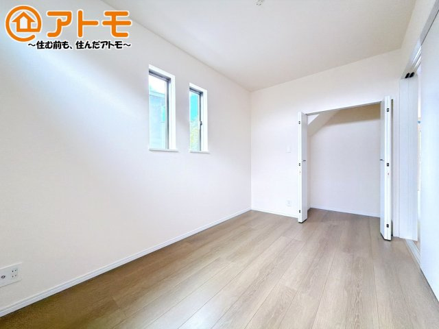【子供部屋】 | 駿東郡清水町徳倉2622番　新築一戸建て　B号棟 | 広々使える収納付きの洋室です♪
