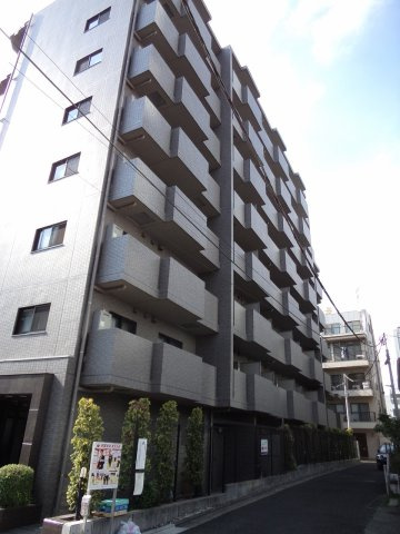 ルーブル飯田橋の外観