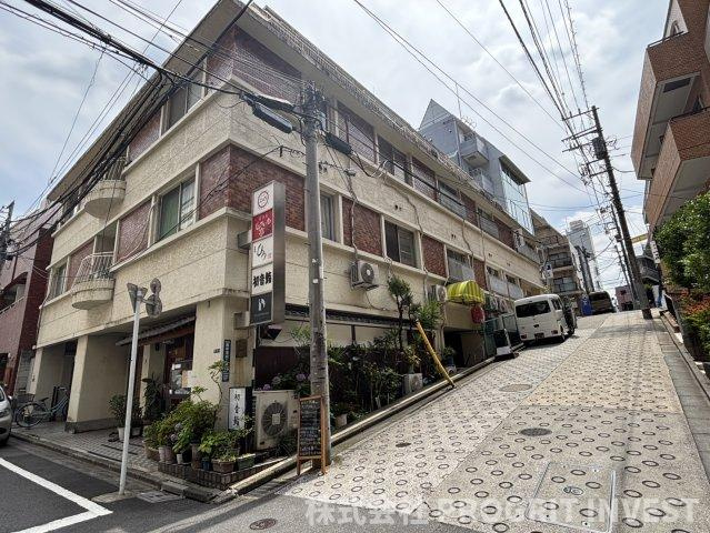 西新宿カーネルの外観