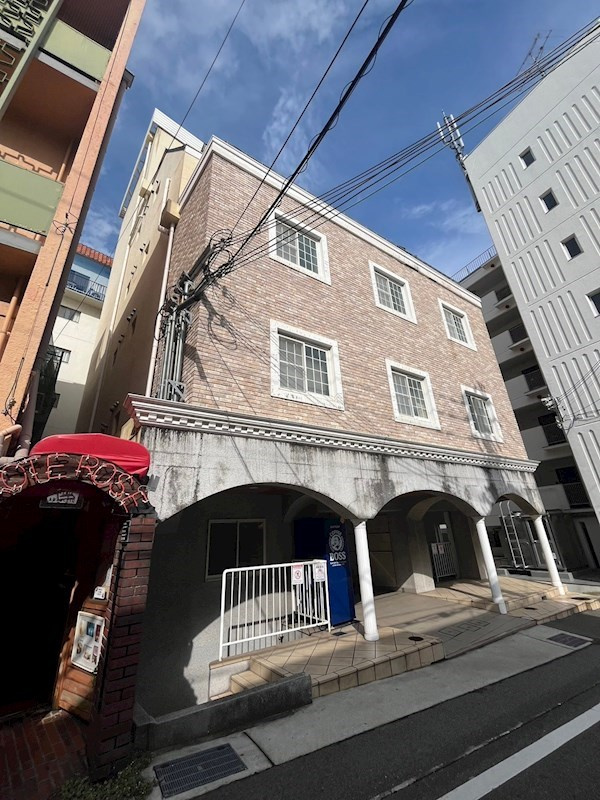 サンビルダー北野異人館通の外観