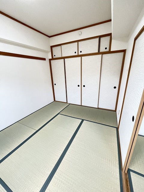 サンパレス21尼崎の居間・リビング|こちらの居間で趣味の時間をお楽しみください