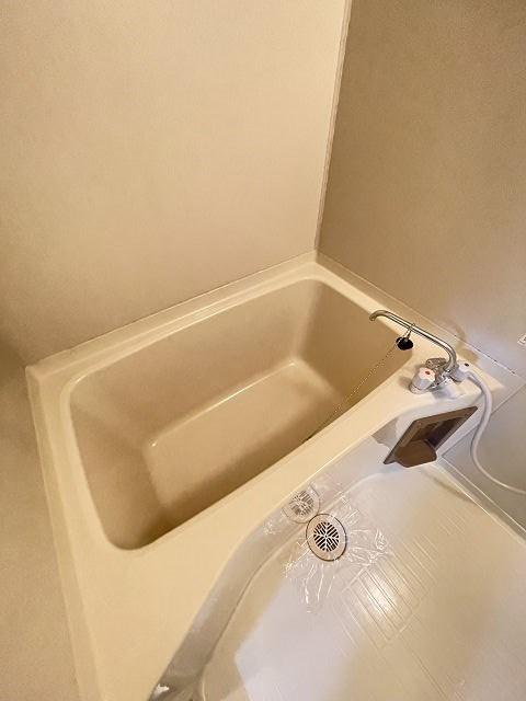 サンパレス21尼崎の浴室|コンパクトで使いやすいお風呂です