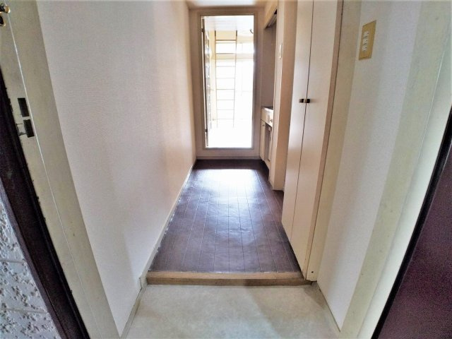 収納もある玄関です