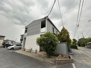 落ち着いた雰囲気の外観です