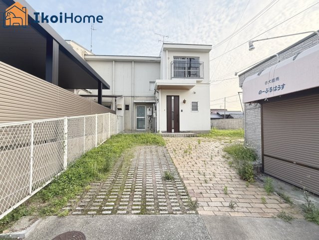 神戸市西区上新地1丁目　中古テラスハウスの駐車場|●年中無休：当日予約可●駐車スペースはゆったりしてますので、数台駐車可能です！