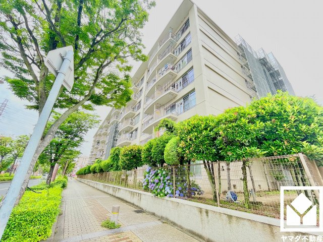 下の森住宅の外観|キッチンは空間を有効活用できる壁付けタイプです。