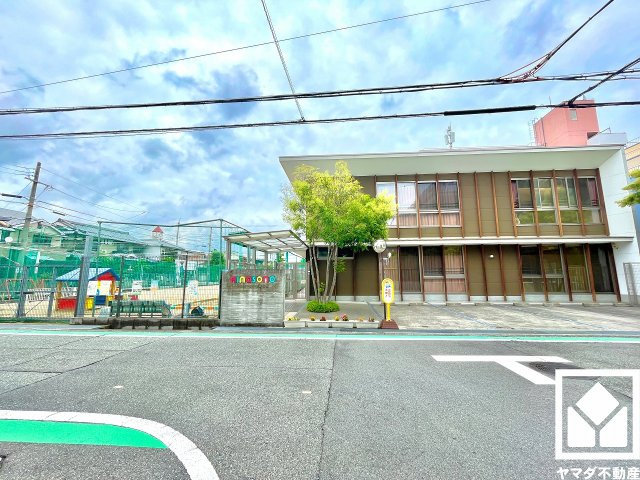 下の森住宅のその他|突然の来訪時にも防犯面で心強いモニター付きインターホンを設置。お留守番中のお子様も、室内からスムーズに相手の確認ができます。