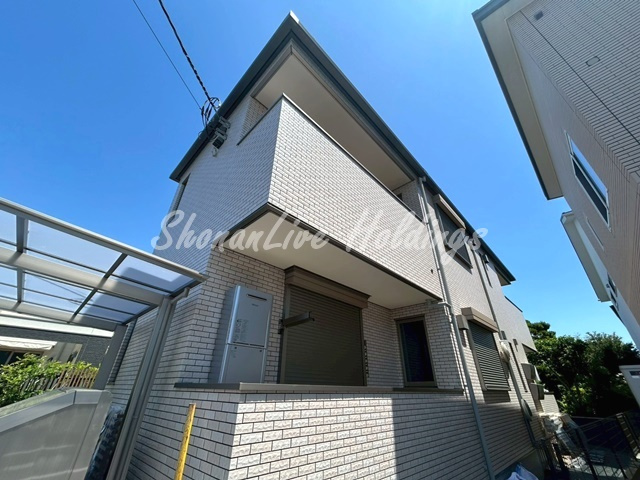 平塚市桃浜町のアパートの外観