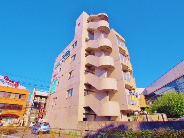 岸保ビルの外観